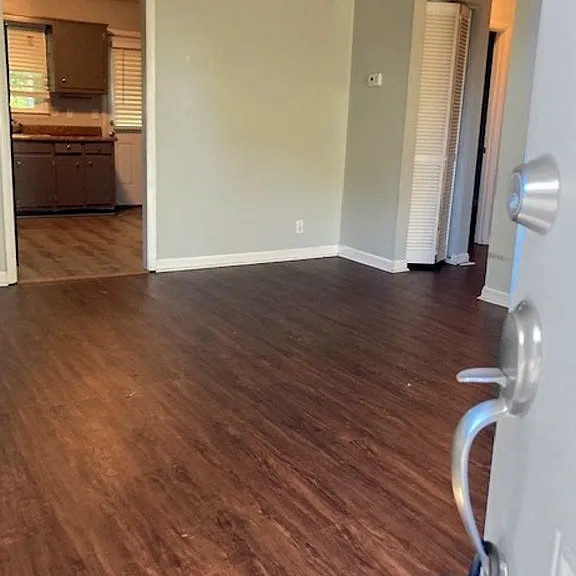 735 Trail Dr — Photo 4