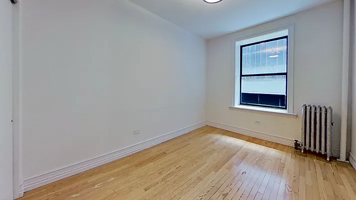 Rented by Bond New York | media 34