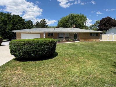 2482 Winkleman Dr, Waterford, MI, 48329