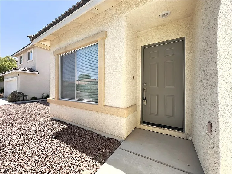 6413 Sierra Sands St — Photo 20
