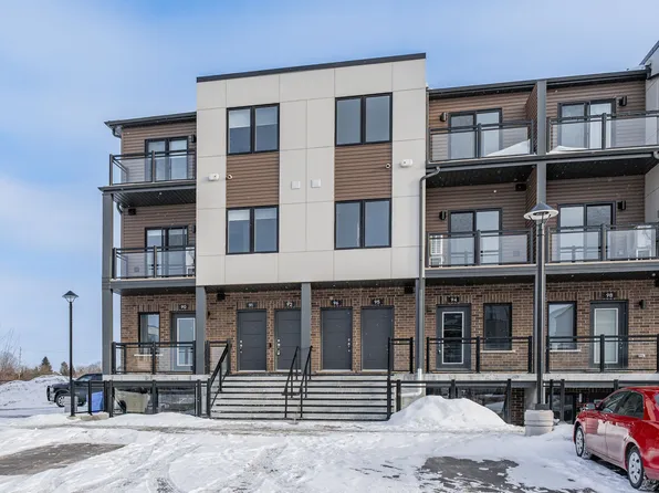 940 Saint David St N #90, Centre Wellington, ON N1M 2J9