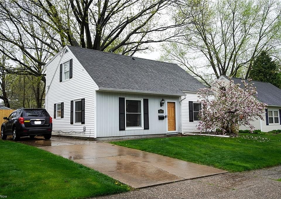 1st image of 1242 Curtis Ave