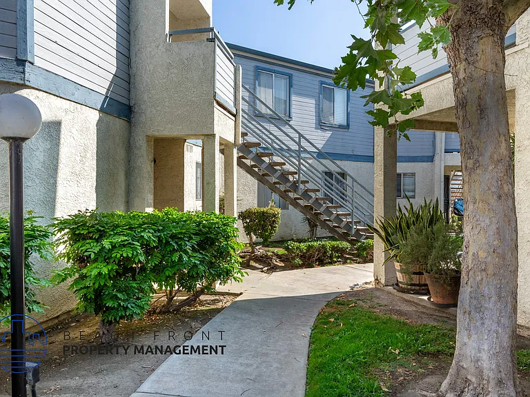 7739 Bradwelll Ave. — Photo 4