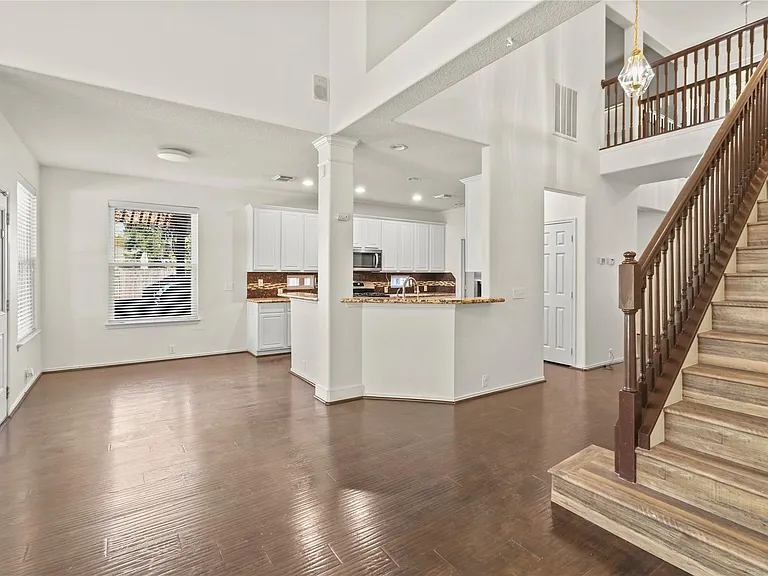 20510 Pioneer Bend Ct — Photo 23