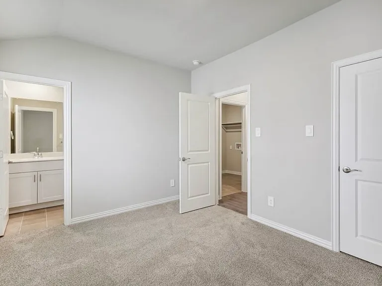 612 Huntley Dr — Photo 25