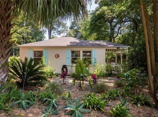 620 NW 34th Pl, Gainesville, FL 32609