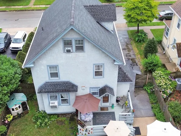 4021 School Ln, Drexel Hill, PA 19026