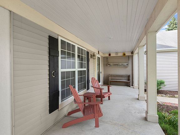 3rd image of 1646 Gleneagle Dr