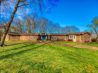 4694 E Robertson Rd, Cross Plains, TN 37049