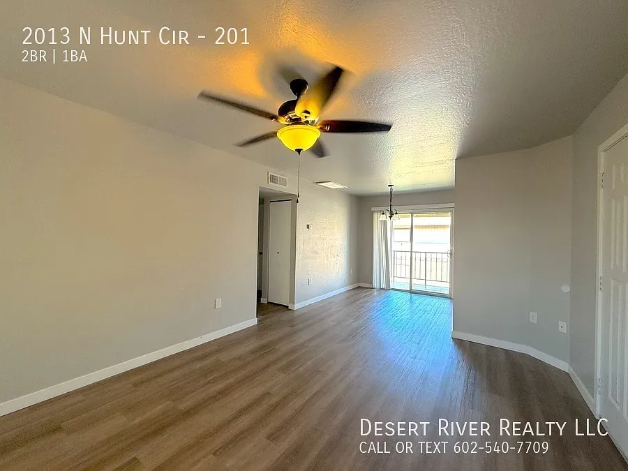 2013 N Hunt Cir Apt 201, Mesa, Az 85203 — Photo 3