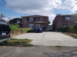 211-54 94th Road. Queens Village, queens village, NY 11428