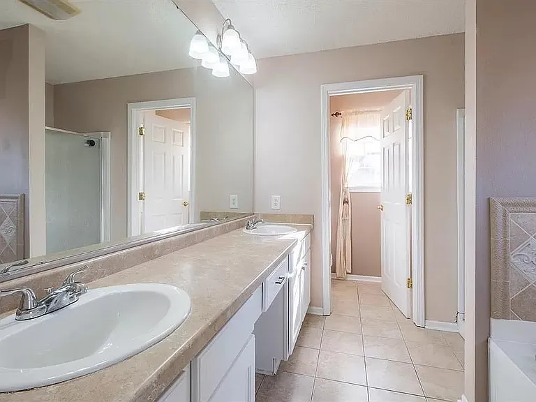 3024 Rolling Hill Dr — Photo 16