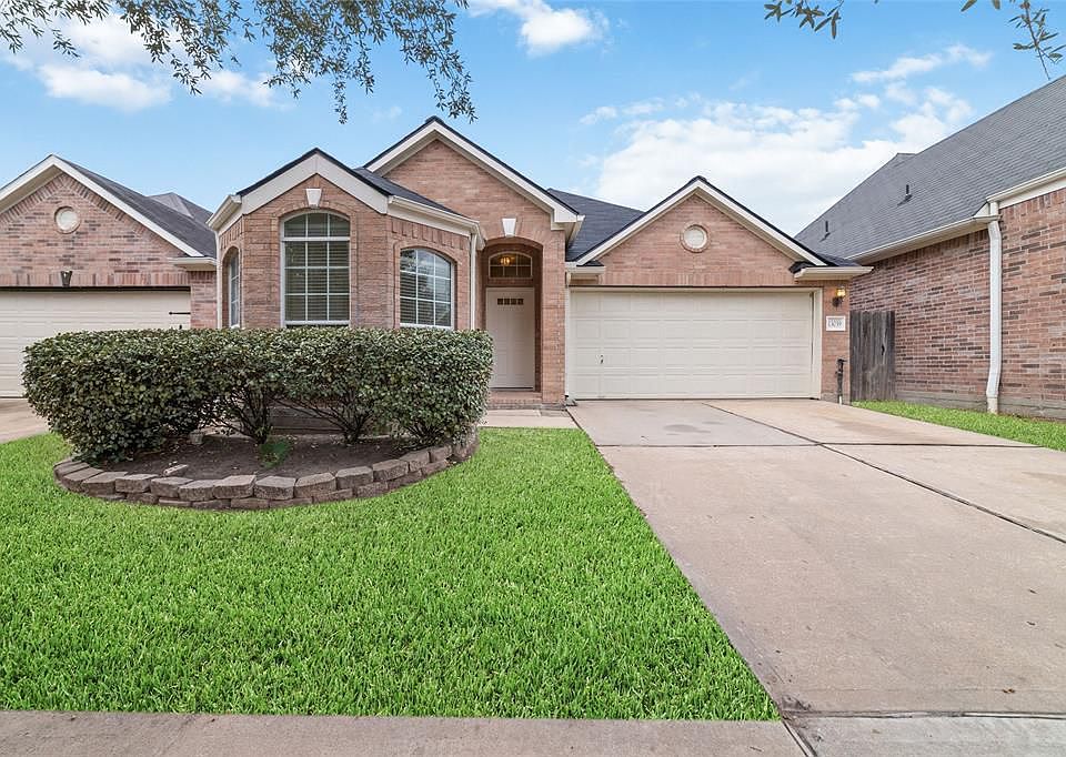 1st image of 13039 Rose Landing Dr