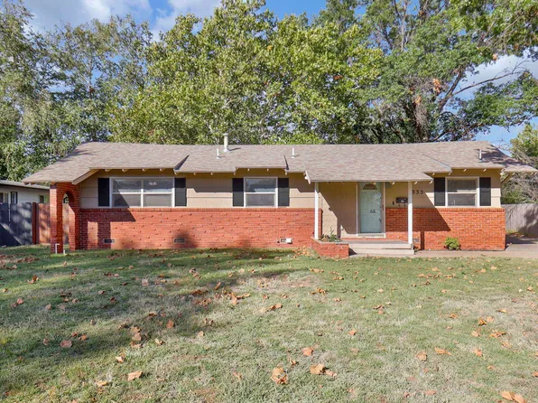 335 N Acadia St, Wichita, KS 67212