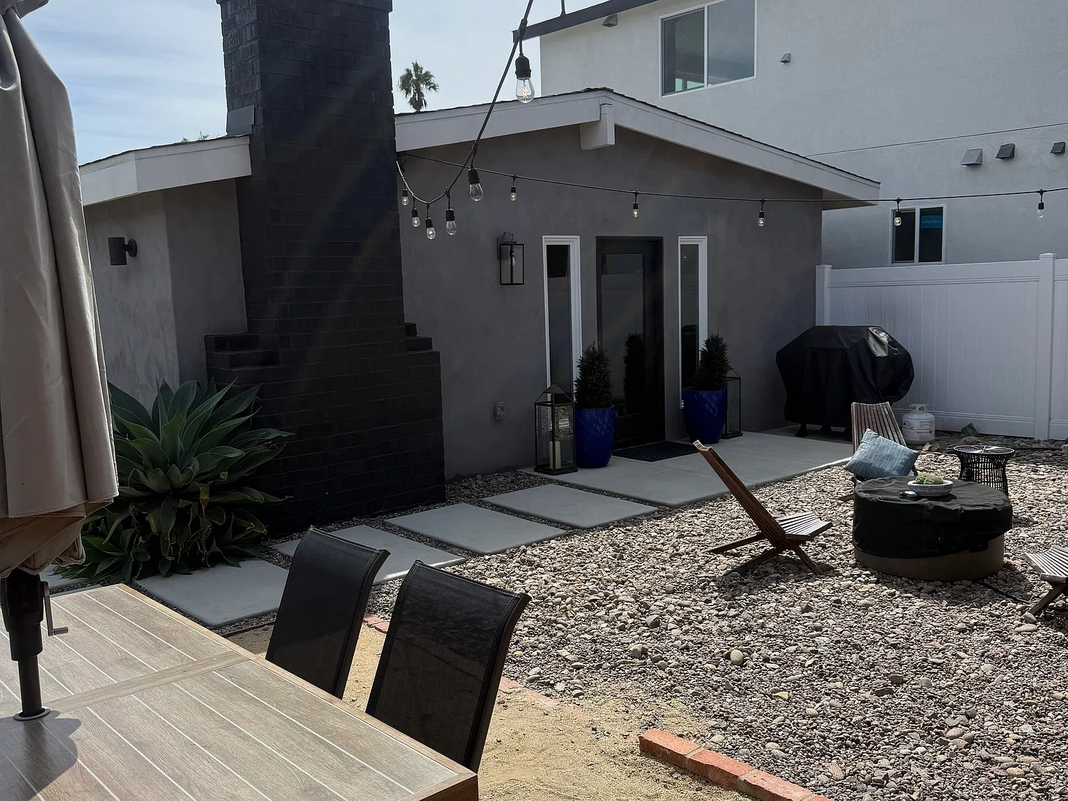4 bed, 1400 sqft, $5,400 — Photo 1