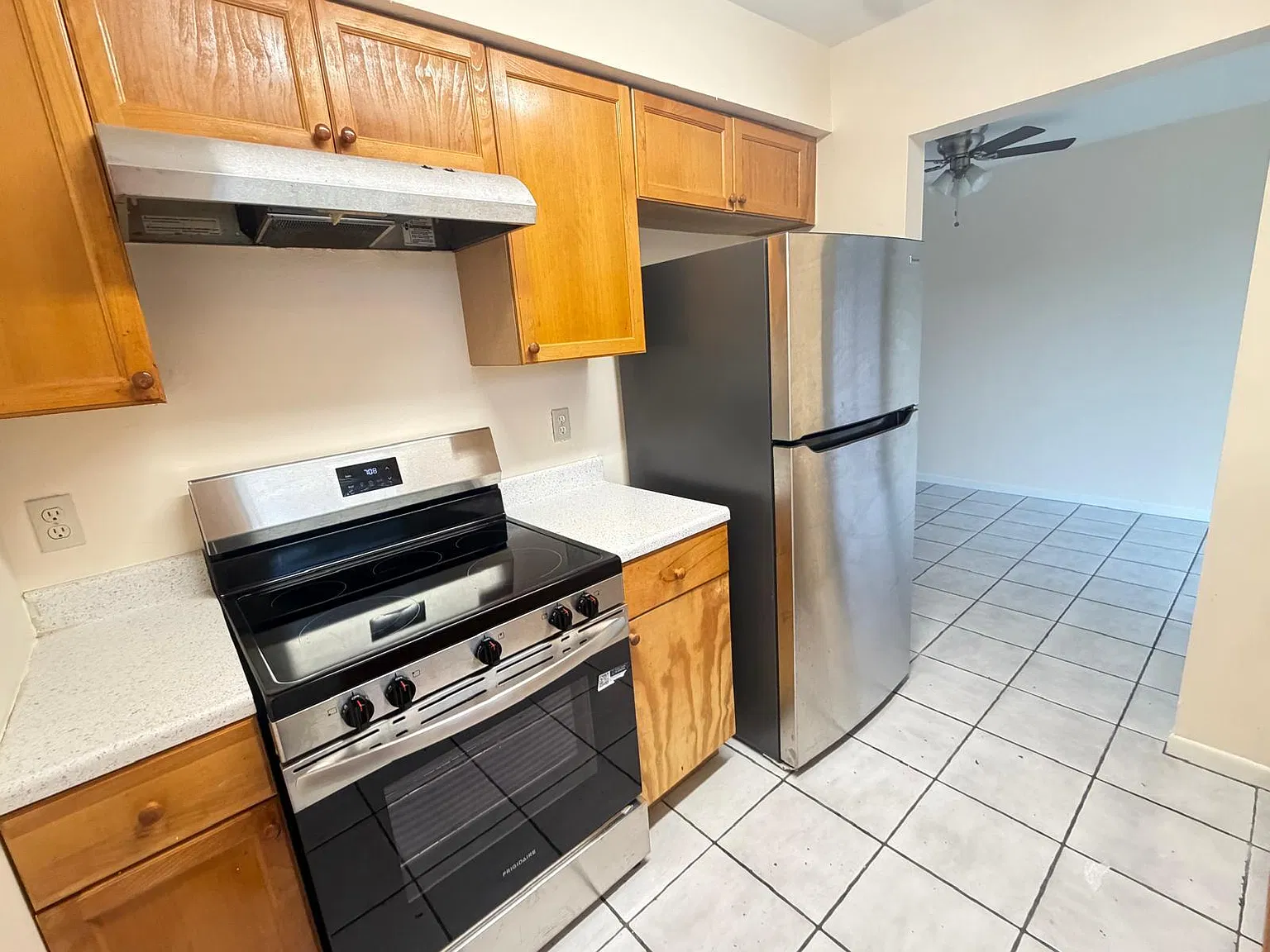 2 bed, 2.5 bath, 1166 sqft, $1,950 — Photo 4