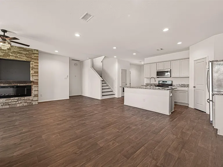 1706 Cooper Bluff Ct — Photo 9