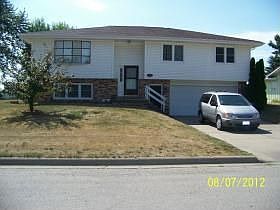 1st image of 1140 Woodbine Cir W