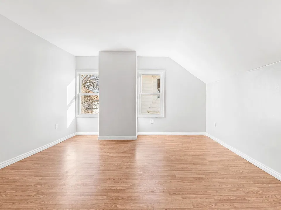 502 4th St #3
