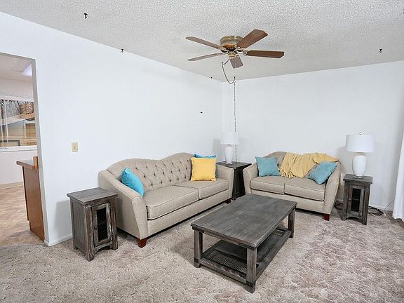 2nd image of 2720 Rehberg Ln