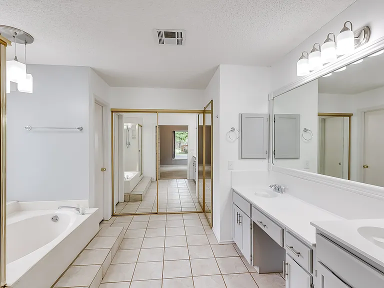 2106 Heather Dr — Photo 18
