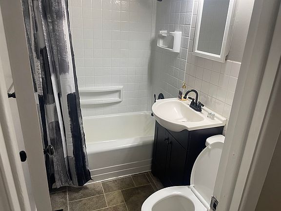 4th image of 2309 W Graber St