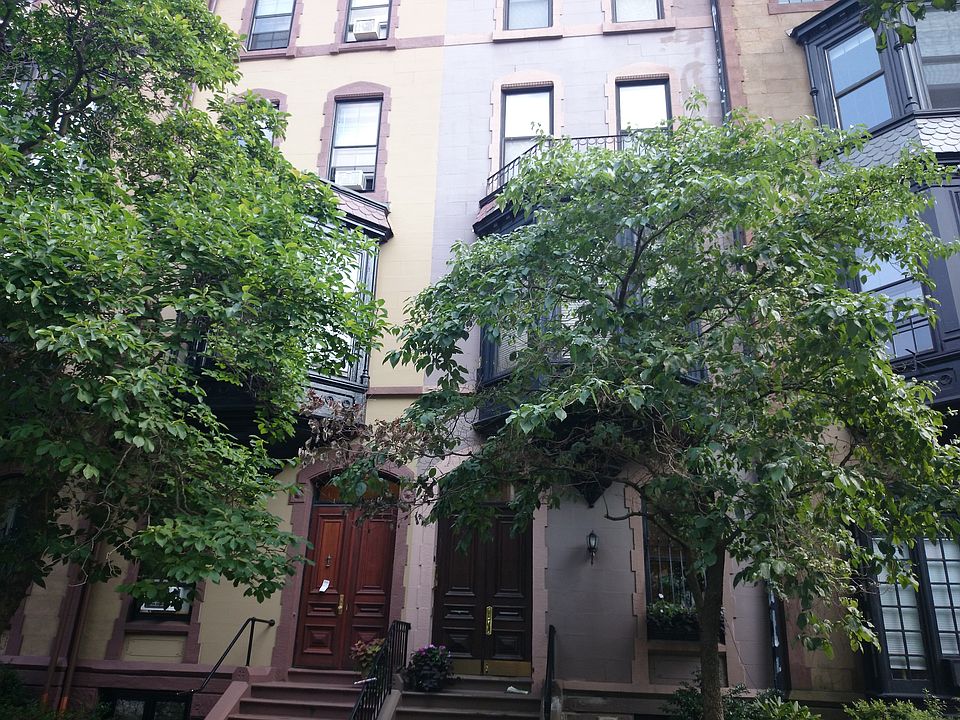 Beacon Street entrance