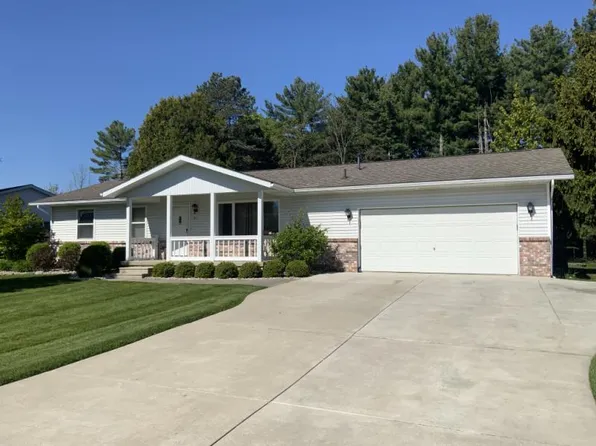 69 Casey Dr, Port Sanilac, MI 48469