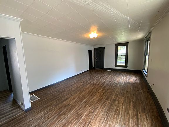 3rd image of 614 Harmon St