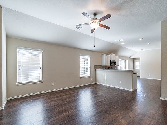 5th image of 1427 Spencer Glen Ln