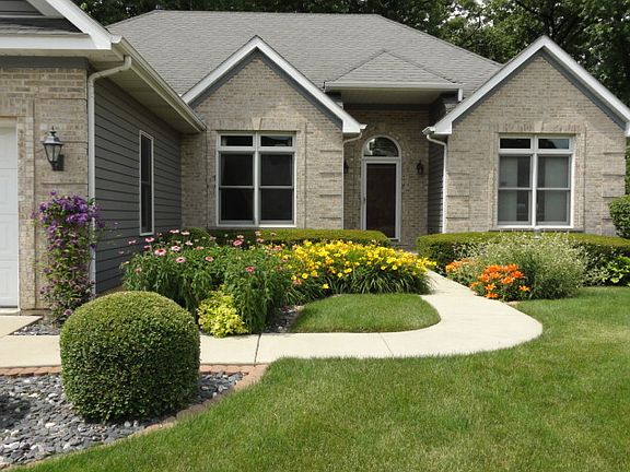 2nd image of 693 Wood Creek Dr