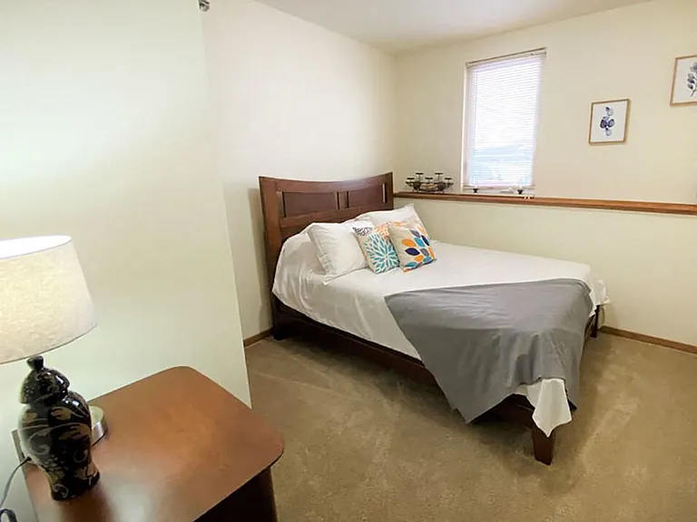 1 & 2 Bedroom Apartments Available for Rent