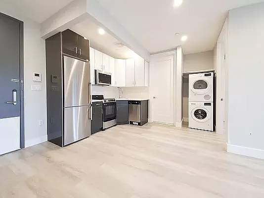 Rented by Green Leaf Management, LLC | media 7