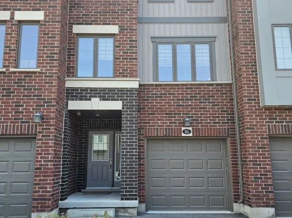 311 Woolwich St #16, Waterloo, ON N2K 1S5