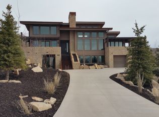 8916 N Mountain Crest Rd, Park City, UT 84098
