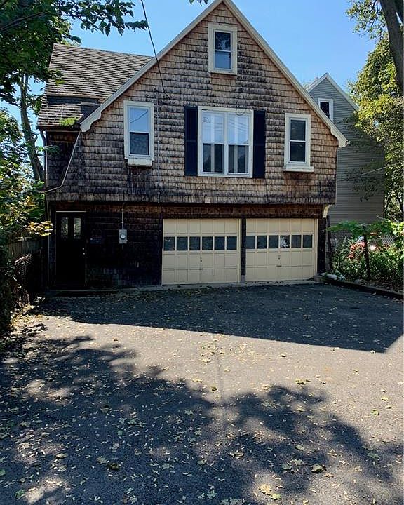 1st image of 452 Richmond Ave