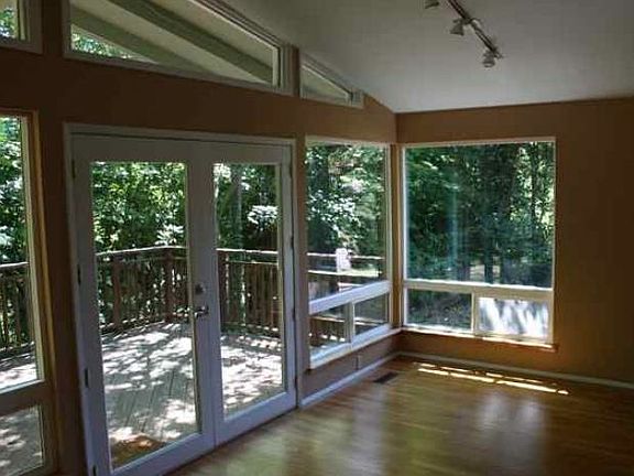 2nd image of 12728 SE 64th Pl