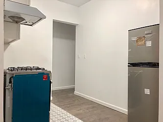 Rented by Matthew Gros-Werter, LREB 