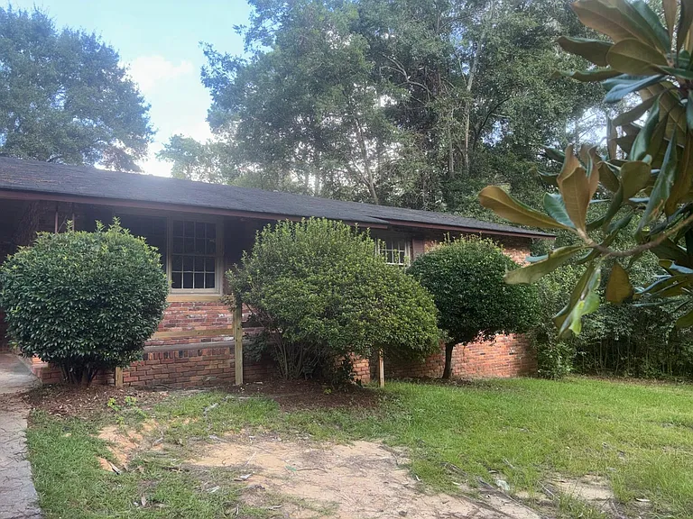 4702 Elkan Ave — Photo 3