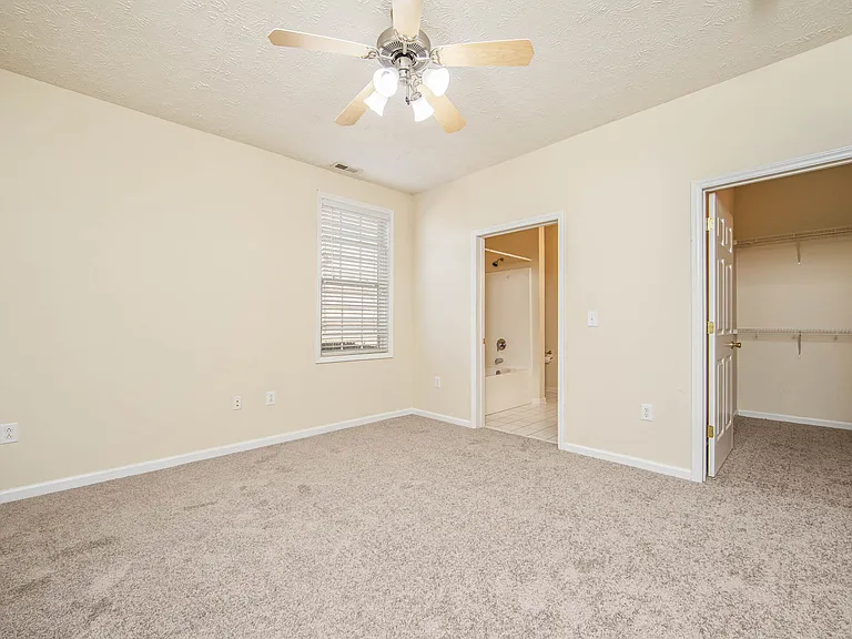 3930-101 Bardstown Ct — Photo 3