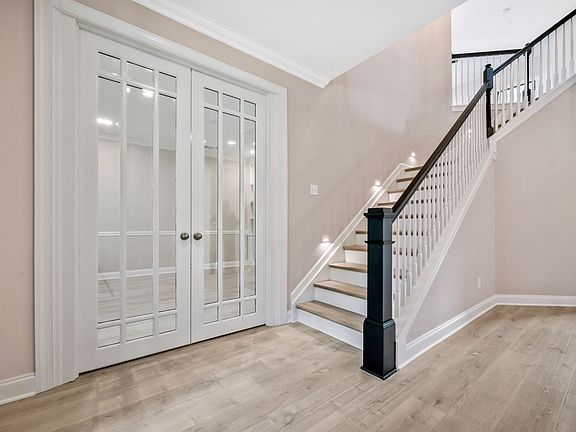 4th image of 395 Pennystone Cir
