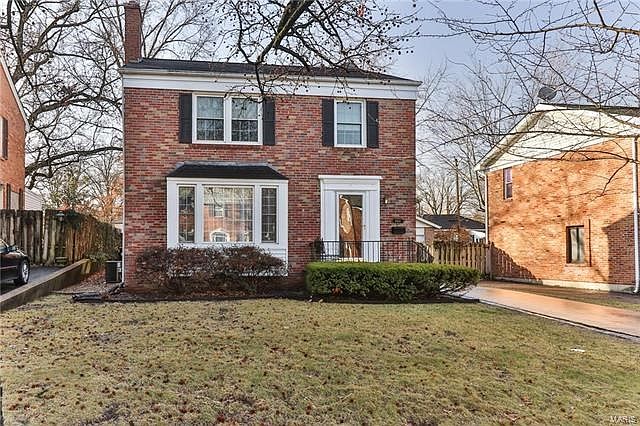Welcome to 9368 White Ave in Brentwood's Parkridge nieghborhood