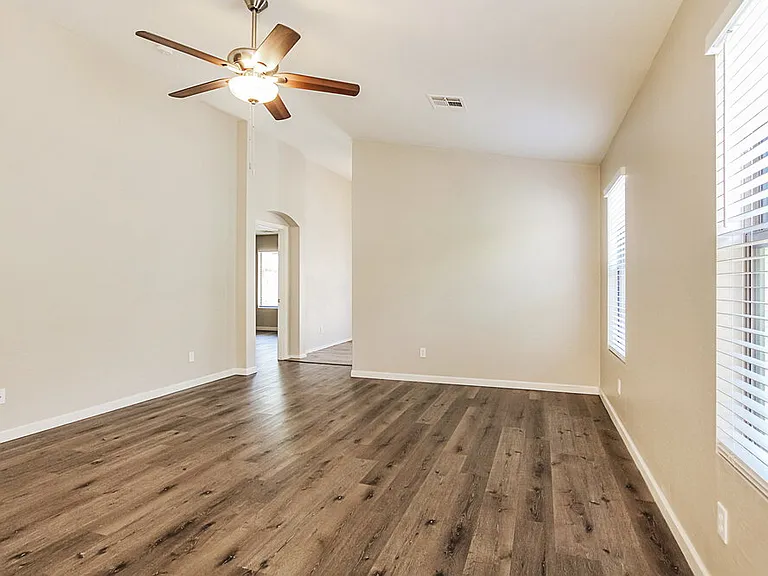 1044 S 239th Ln — Photo 5