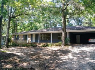 165 Laurel Ave, Fairhope, AL 36532