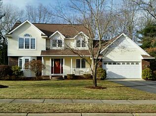8 Arbutus Trl, Coventry, RI 02816