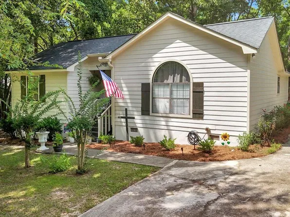 512 Bristle Cone Dr, Macon, GA 31220