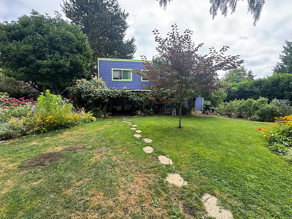 10190 SE 37th Ave