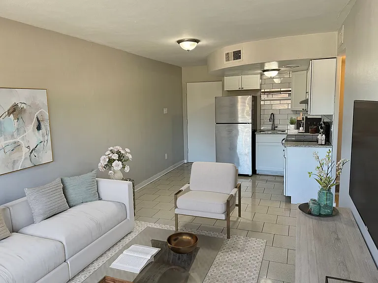 4192 Meramec St — Photo 14
