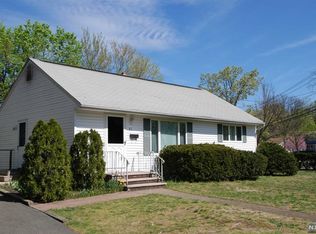 83 Greenbriar Rd, Paramus, NJ 07652