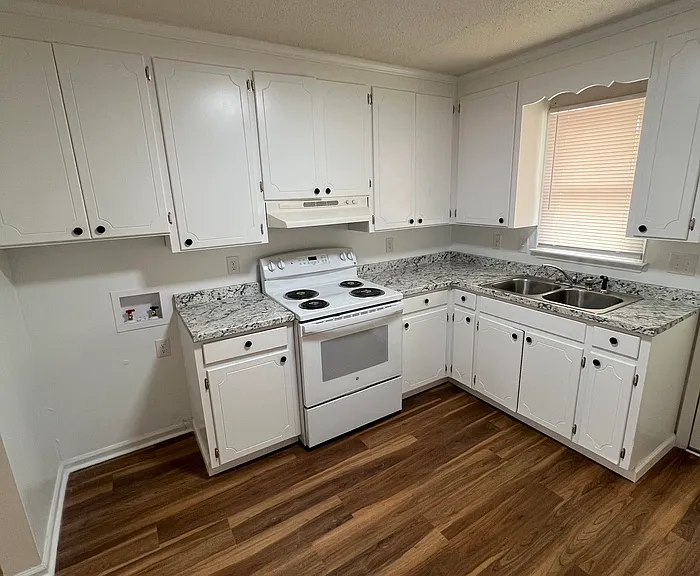 638 Jefferson St #B — Photo 6